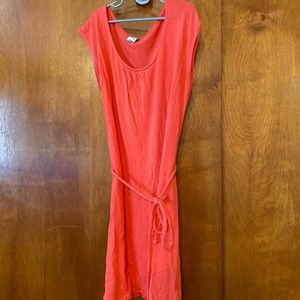 Short sleeve above the knee dress